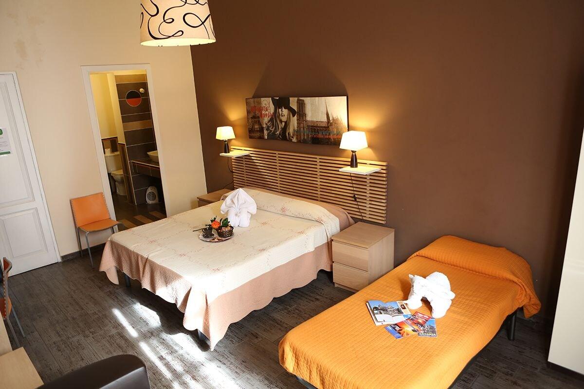 Le 3 B Bed & Breakfast Catania Ngoại thất bức ảnh
