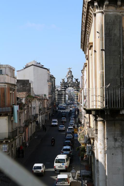 Le 3 B Bed & Breakfast Catania Ngoại thất bức ảnh
